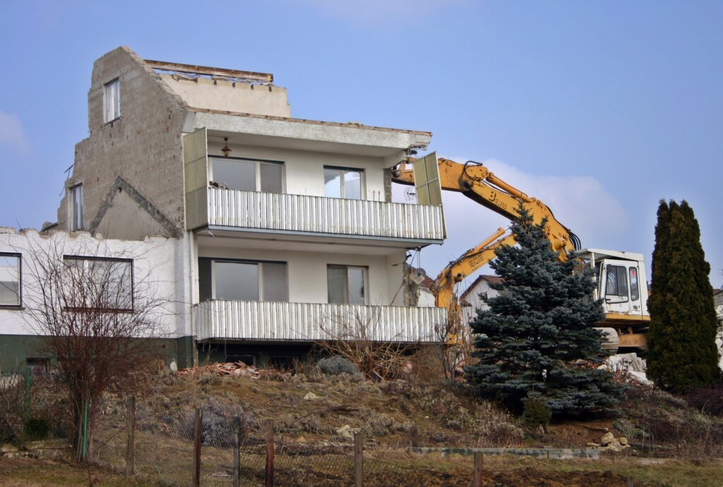 #excavatorhiremelbourne #treeremovalservicesmelbourne #commercialdemolitionmelbourne